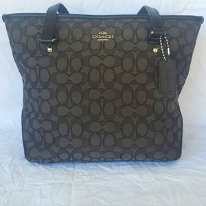 COACH signature black canvas fabric zip top tote bag. Authentic. Gently used